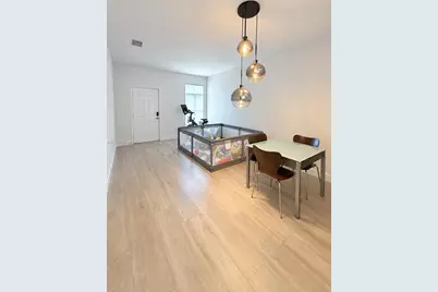 5747 NW 113th Ave, Doral, FL 33178 - Photo 4