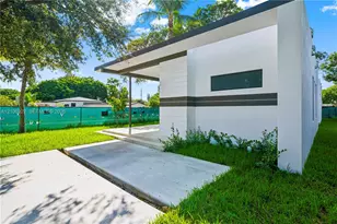 870 Superior St, Opa-Locka, FL 33054 - Photo 6