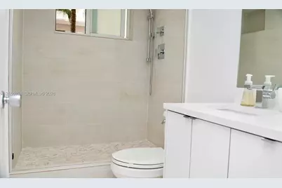 1420 Pennsylvania Ave #210, Miami Beach, FL 33139 - Photo 10