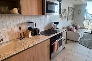 159 NE 6th St, Miami, FL 33131 - Photo 14