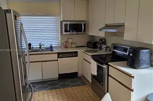 6328 NW 181st Terrace, Hialeah, FL 33015 - Photo 8