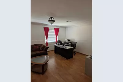 6328 NW 181st Ter, Hialeah, FL 33015 - Photo 6