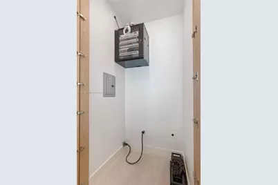 175 SW 7th St #1707, Miami, FL 33130 - Photo 16