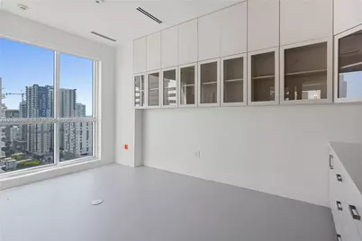 175 SW 7th St #1707, Miami, FL 33130 - Photo 8