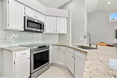 809 Heron Rd, Weston, FL 33326 - Photo 10