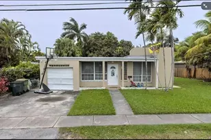 2145 NE 124th St, North Miami, FL 33181 - Photo 1