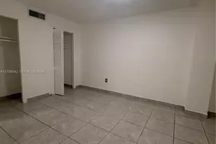 5050 NW 7th St, Miami, FL 33126 - Photo 16