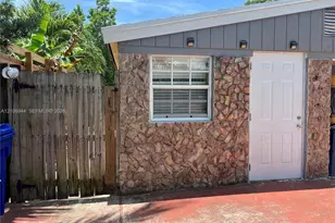 1674 NE 174th St, North Miami Beach, FL 33162 - Photo 10