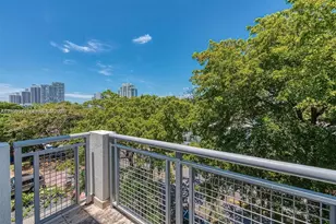 1040 10th St, Miami Beach, FL 33139 - Photo 6