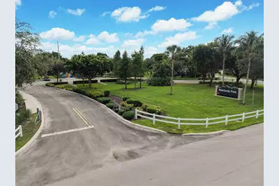 4510 Monterey Drive, Tamarac, FL 33319 - Photo 24
