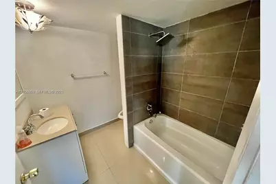 2550 SW 18th Ter #1405, Fort Lauderdale, FL 33315 - Photo 8