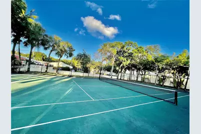 2550 SW 18th Ter #1405, Fort Lauderdale, FL 33315 - Photo 28