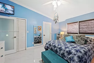 8765 NW 111th Ter, Hialeah Gardens, FL 33018 - Photo 14