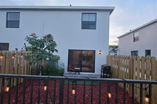 1424 NE 4th Ave, Florida City, FL 33034 - Photo 2