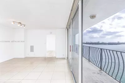 7601 E Treasure Dr #2324, North Bay Village, FL 33141 - Photo 4