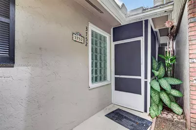 3752 NW 122nd Ter, Sunrise, FL 33323 - Photo 4