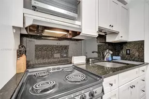 443 NE 17th Way, Fort Lauderdale, FL 33301 - Photo 8
