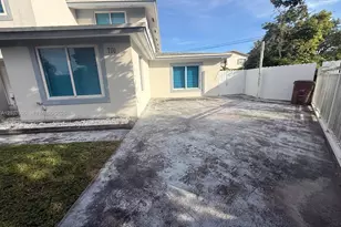 710 E 13th St, Hialeah, FL 33010 - Photo 18
