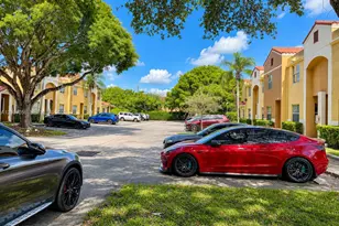 3872 NW 90th Ave, Sunrise, FL 33351 - Photo 14