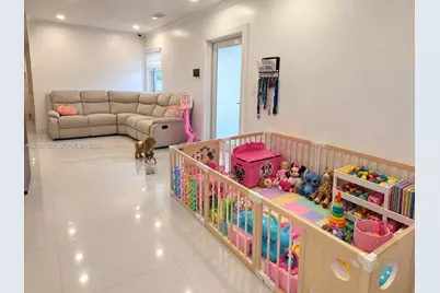 27889 SW 161st Ave, Homestead, FL 33031 - Photo 2