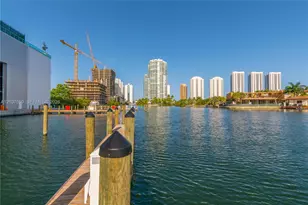 400 Sunny Isles Blvd, Sunny Isles Beach, FL 33160 - Photo 18