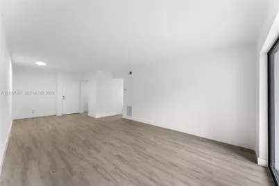 3105 Oakland Shores Dr #J110, Oakland Park, FL 33309 - Photo 10