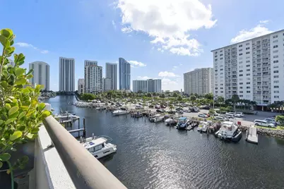 416 Poinciana Dr #1722, Sunny Isles Beach, FL 33160 - Photo 1