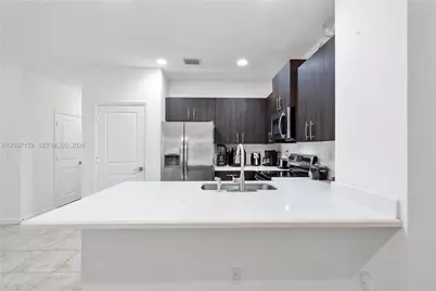 1128 NW 40th Ter, Lauderhill, FL 33313 - Photo 10