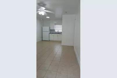 325 NE 2nd St #2, Hallandale Beach, FL 33009 - Photo 2
