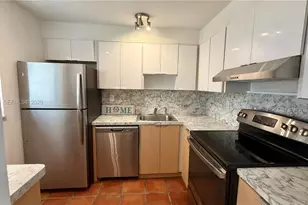 1418 Collins Ave, Miami Beach, FL 33139 - Photo 8