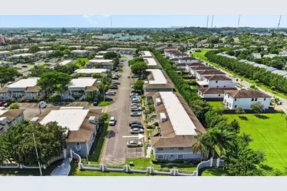422 NE 210th Cir Ter #205-1, Miami, FL 33179 - Photo 24