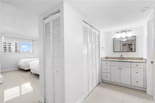 9273 Collins Ave, Surfside, FL 33154 - Photo 4