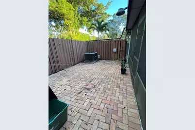 3301 Raleigh St #4E, Hollywood, FL 33021 - Photo 2