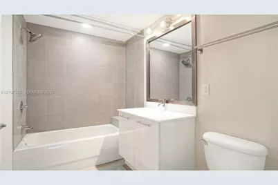 92 SW 3rd St #1803, Miami, FL 33130 - Photo 14
