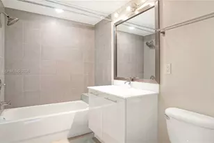 92 SW 3rd St, Miami, FL 33130 - Photo 14