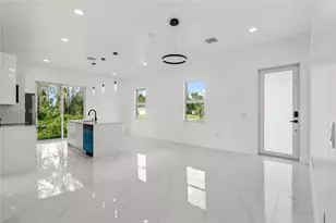 936 Anthony E, Lehigh Acres, FL 33974 - Photo 4