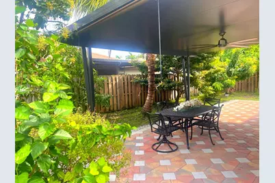 3581 NE 10th Dr, Homestead, FL 33033 - Photo 10