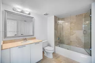 1800 N Bayshore Dr, Miami, FL 33132 - Photo 12