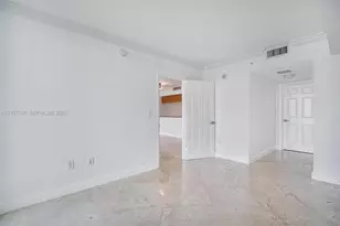 1800 N Bayshore Dr, Miami, FL 33132 - Photo 16