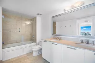 1800 N Bayshore Dr, Miami, FL 33132 - Photo 20
