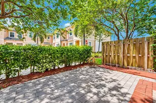 230 SE 29th Ave, Homestead, FL 33033 - Photo 10
