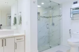 6039 Collins Ave, Miami Beach, FL 33140 - Photo 20