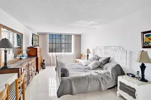 251 174th St, Sunny Isles Beach, FL 33160 - Photo 6