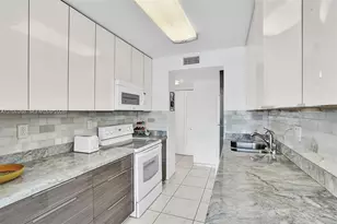 251 174th St, Sunny Isles Beach, FL 33160 - Photo 2