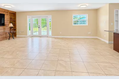 859 Caroline Cir, Palm Beach, FL 33413 - Photo 18