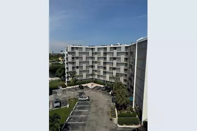 3475 N Country Club Dr #704, Aventura, FL 33180 - Photo 20