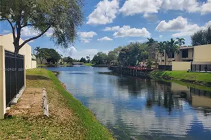 10462 SW 78th St, Miami, FL 33173 - Photo 2