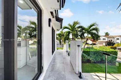 7873 SW 161st Pl, Miami, FL 33193 - Photo 30