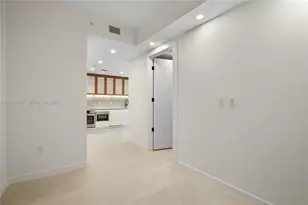 2200 Brickell Ave, Miami, FL 33129 - Photo 26