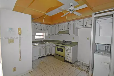 830 S Hollybrook Dr #207, Pembroke Pines, FL 33025 - Photo 2
